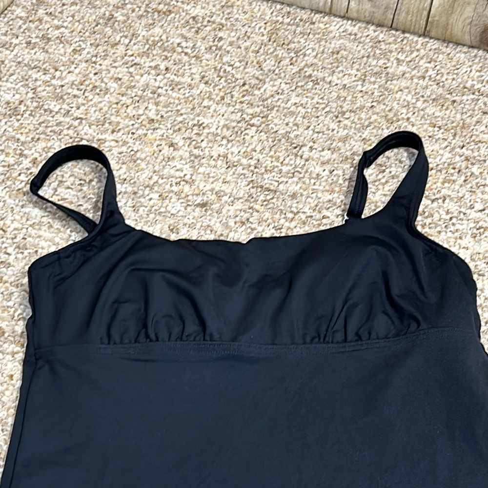 Lands End Black Tankini Adjustable strap & underwire bra w/ removable pads Sz 6 - Picture 2 of 6